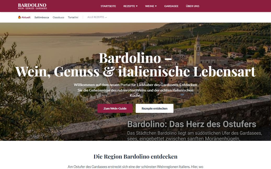 Startseite von bardolino-online.de mit Blick über den Gardasee und der Überschrift „Bardolino – Wein, Genuss & italienische Lebensart"